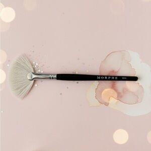 Morphe M310 Precision Large Fan Brush